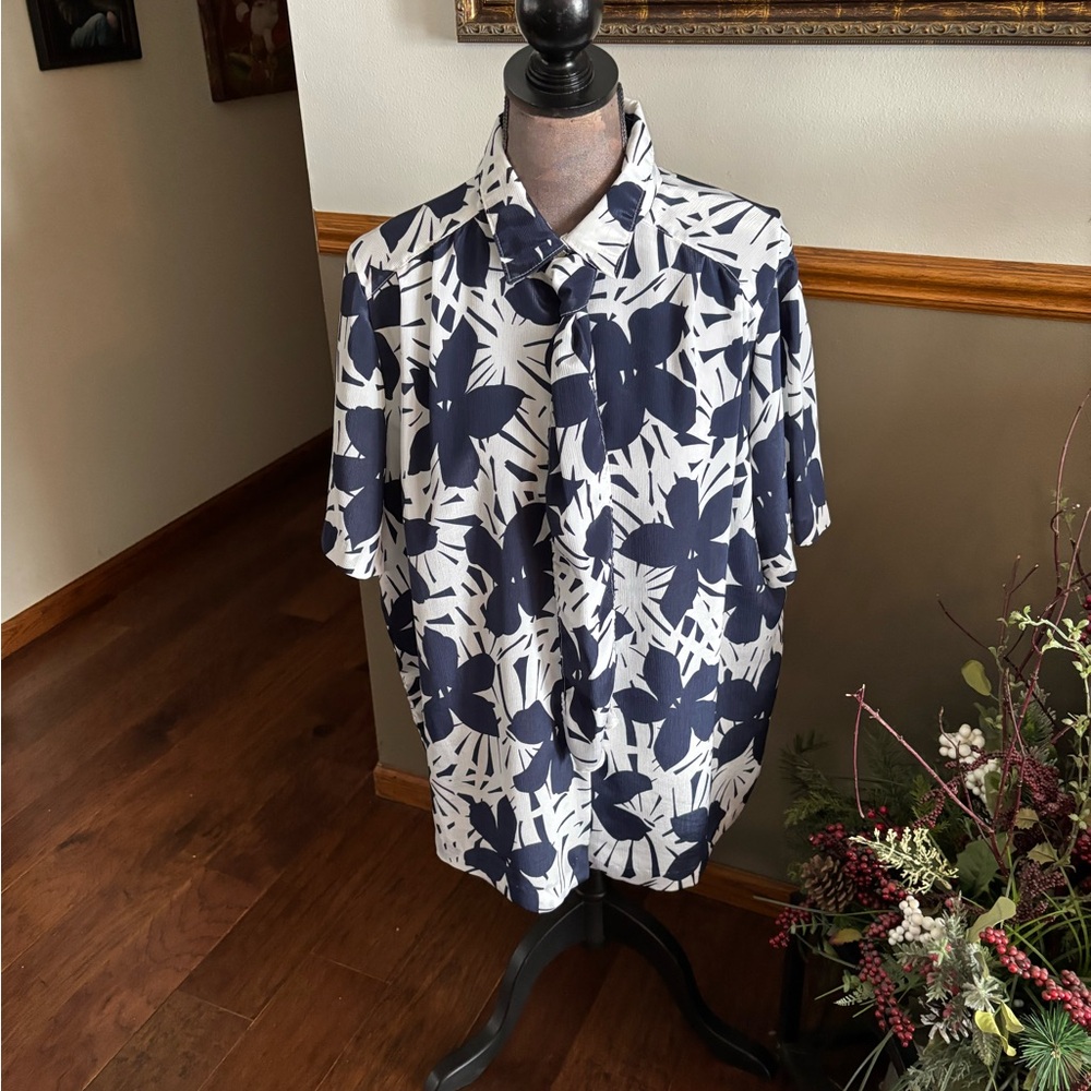 Russ Navy and White Floral Blouse